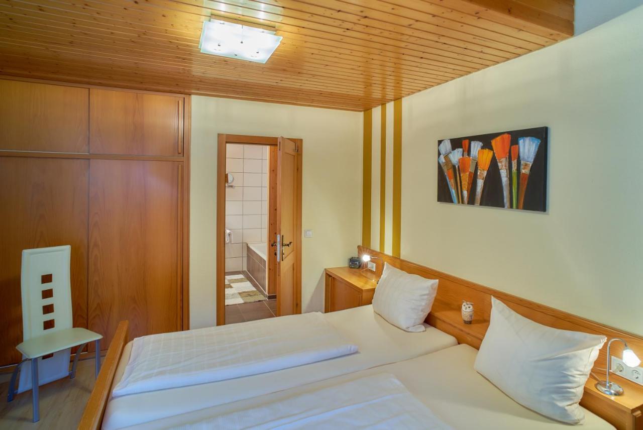 Hotel Garni Am Goetheplatz Bad Münster am Stein-Ebernburg Extérieur photo